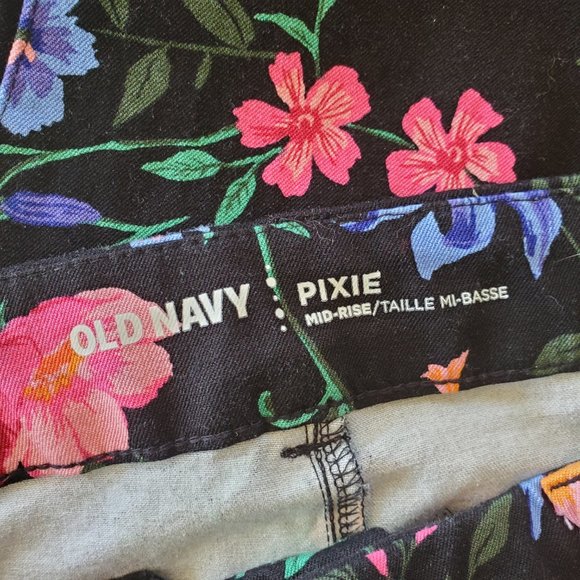 Old Navy Black Floral Pants Mid Rise Women's 10 Reg Pockets Belt Loops - Picture 9 of 10